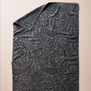 ISO Kassatex Francesca Sculpted Paisley Towel